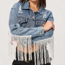 Jeansjacka i slitett stil med fransar