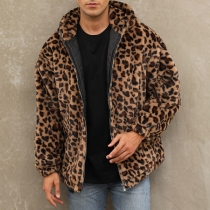 Plyschluvtröja med leopardmönster i fuskpäls