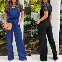 Moderiktig spets, rund hals, kortärmad jumpsuit med hög midja