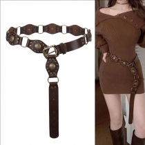 Bälte i syntetläder med nitar och O-ring, bohemisk festivalstil